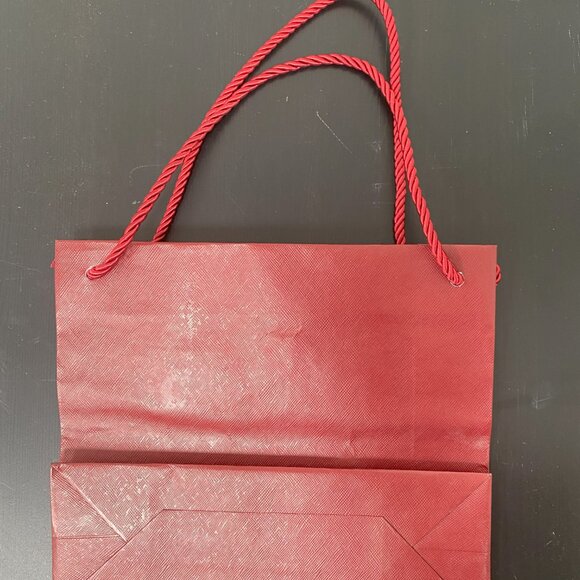 Cartier bag Red with gold letter - Picture 2 of 3
